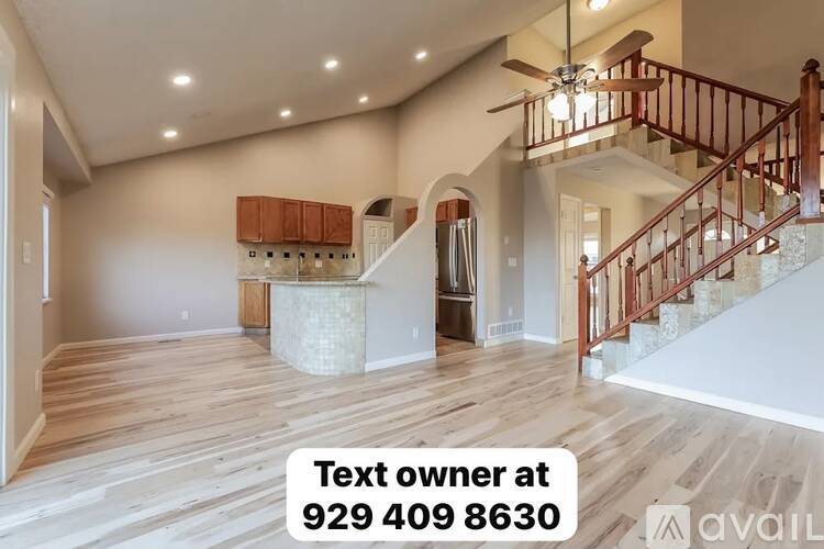 2822 S Genoa Street 4 Beds Single Family Home for Rent - Photo gallery 2