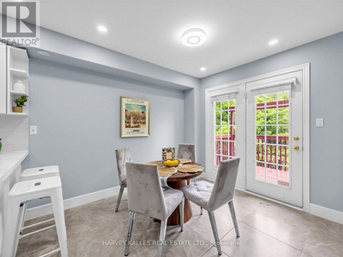 MAIN/UPPER - 2120 ERIN GATE BOULEVARD 4 Beds Apartment for Rent
