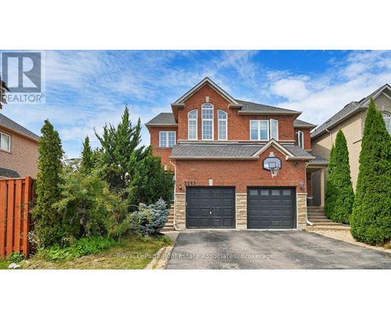 UPPER - 3285 APRICOT STREET 3 Beds House for Rent - Photo gallery 1