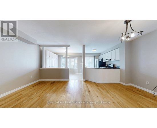 UPPER - 3285 APRICOT STREET 3 Beds House for Rent - Photo gallery 4