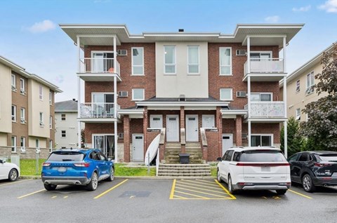 62 Rue De L'emerald, #1 2 Beds Apartment for Rent