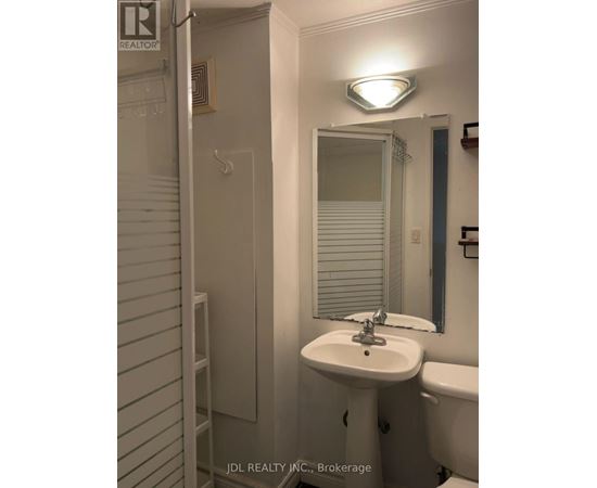 UNIT A BSMT - 23 PINEWAY BLVD BOULEVARD 1 House for Rent - Photo gallery 5