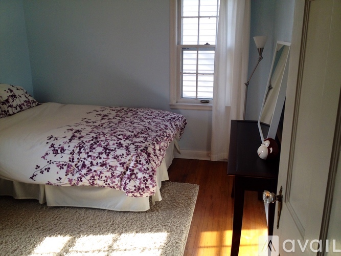 2932 Zarthan Avenue South 2 Beds Single Family Home for Rent - Photo gallery 2
