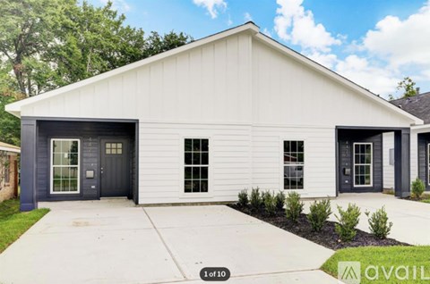 4423 Clover Street 2 Beds Apartment for Rent