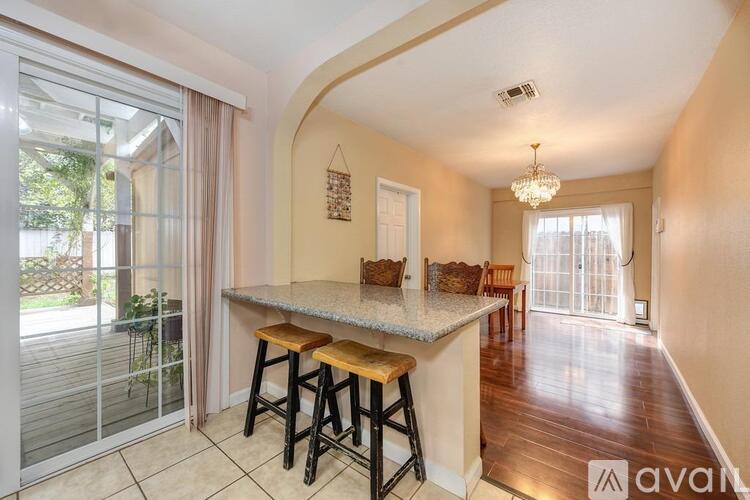 Cordova Gardens 4 Beds Single Family Home for Rent - Photo gallery 3