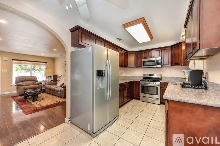 Cordova Gardens 4 Beds Single Family Home for Rent - Photo gallery 4