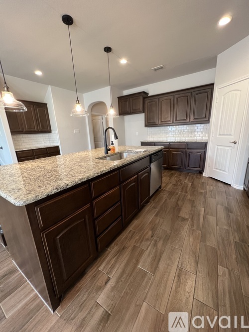 1805 Lark Lane 3 Beds Single Family Home for Rent - Photo gallery 4