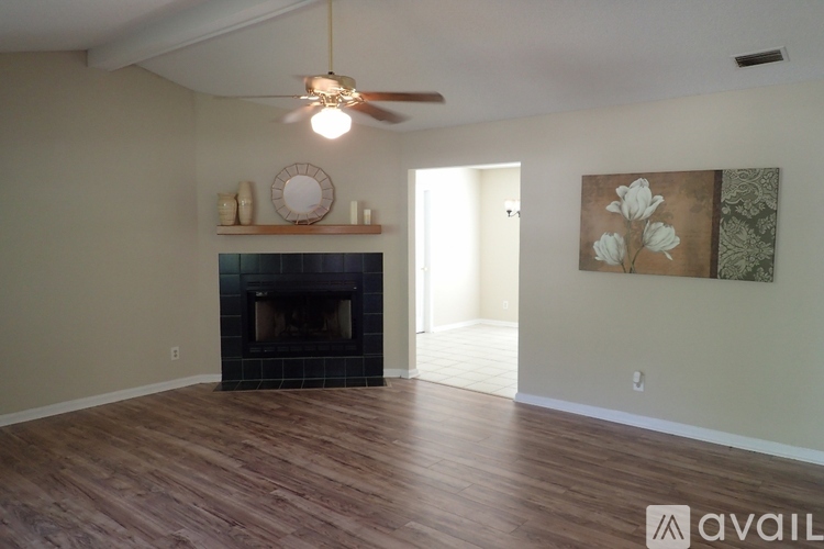 911 Pine Cone Cir 3 Beds Single Family Home for Rent - Photo gallery 2