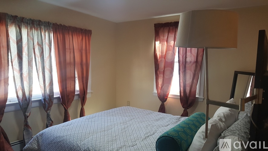 51 Grew Hill Road 3 Beds Single Family Home for Rent - Photo gallery 2