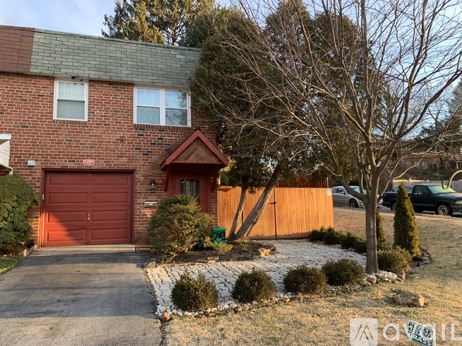 703 Dixon Street 3 Beds Single Family Home for Rent - Photo gallery 1