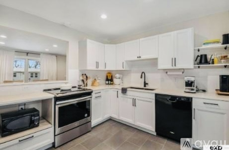 7418 South 69th Street 2 Beds Single Family Home for Rent - Photo gallery 4