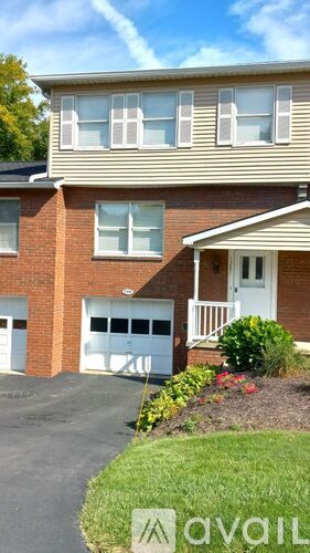 1201 The Grove 2 Beds Single Family Home for Rent - Photo gallery 2