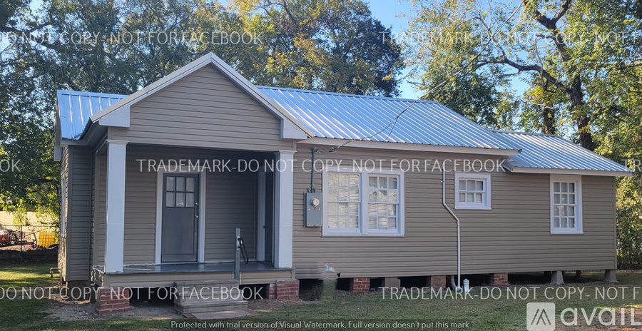 131 Eisenhower St 2 Beds Single Family Home for Rent - Photo gallery 1