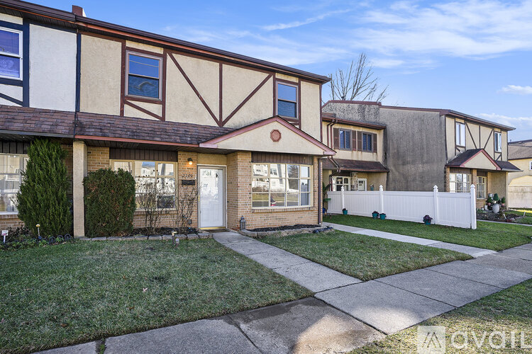 2280 Suzann Drive 3 Beds Townhouse for Rent - Photo gallery 2