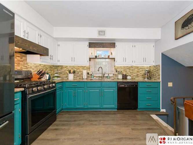 11317 Queens Drive 3 Beds Single Family Home for Rent - Photo gallery 3