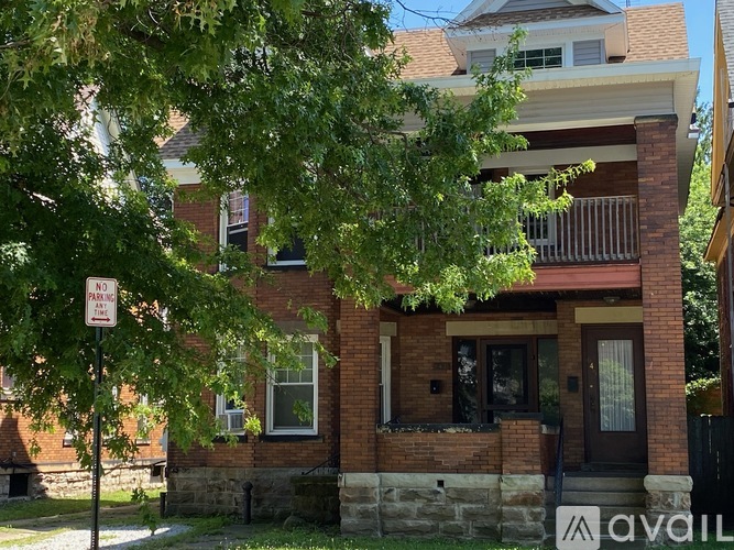 645 W 8th St 3 Beds Apartment for Rent - Photo gallery 1
