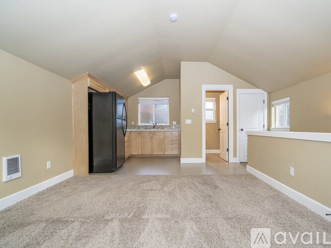 6145 SE Woodstock Blvd Studio Apartment for Rent - Photo gallery 4