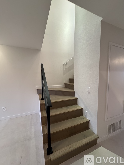 1854 North Mira Loma Way 2 Beds Townhouse for Rent - Photo gallery 3