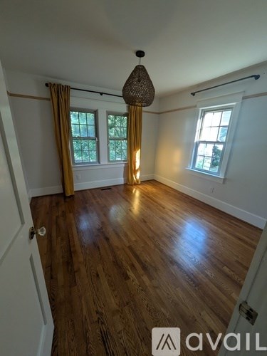 123 West Faris Road 4 Beds Apartment for Rent