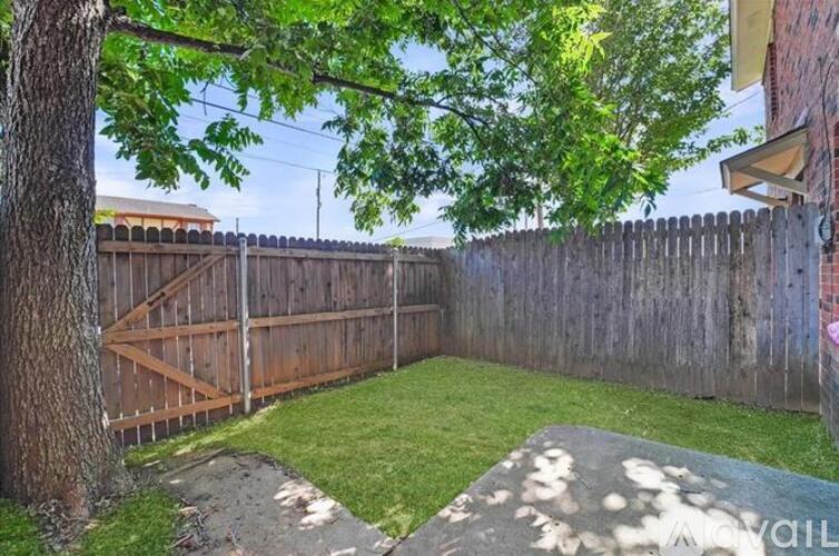930 Southmoor Drive 2 Beds Apartment for Rent - Photo gallery 5