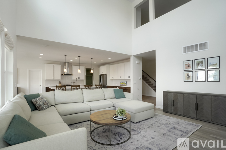 11300 Star Streak Lane 5 Beds Single Family Home for Rent - Photo gallery 5