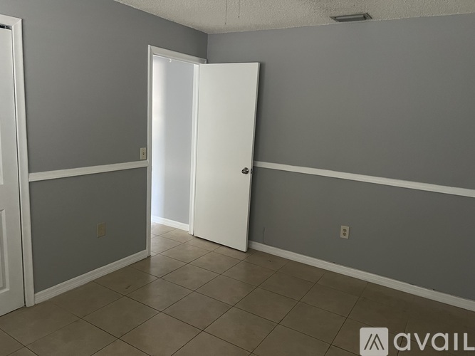 8830 Northwest 8th Street 3 Beds Single Family Home for Rent - Photo gallery 1