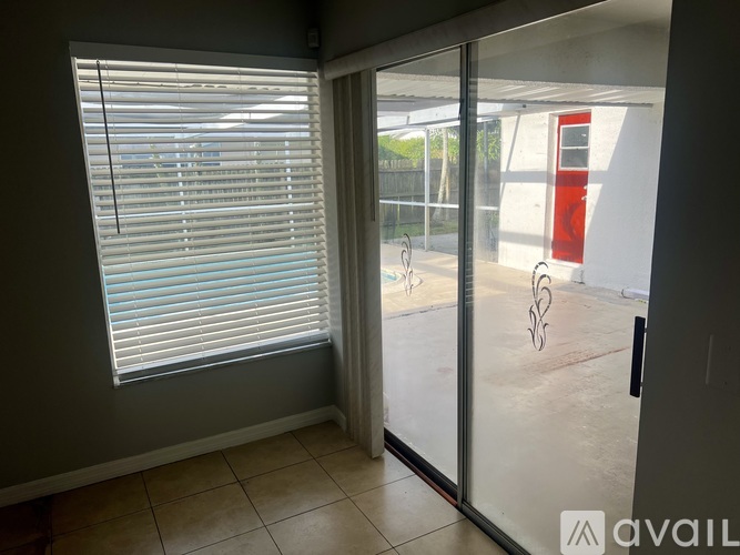 8830 Northwest 8th Street 3 Beds Single Family Home for Rent - Photo gallery 3