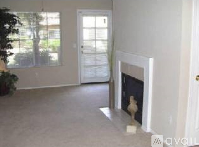 E Becker Ln 1 Apartment for Rent - Photo gallery 4