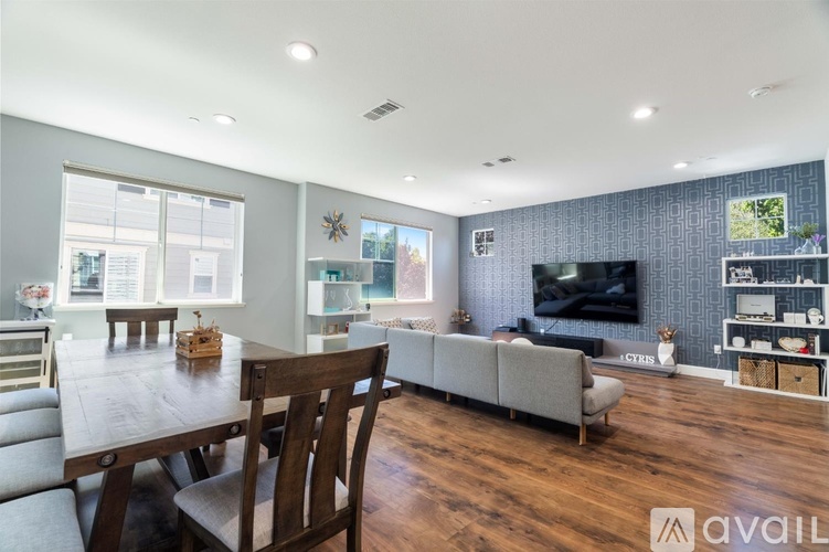 7071 North Mariposa Court 4 Beds Single Family Home for Rent - Photo gallery 3