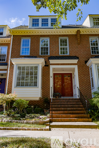 817 Botetourt Gardens 3 Beds Single Family Home for Rent - Photo gallery 1