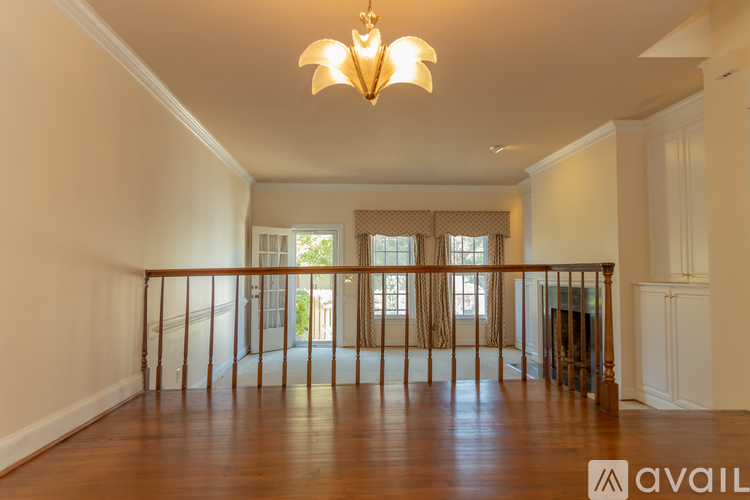 817 Botetourt Gardens 3 Beds Single Family Home for Rent - Photo gallery 3