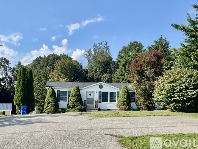 210 White Pine Drive 3 Beds Single Family Home for Rent - Photo gallery 5