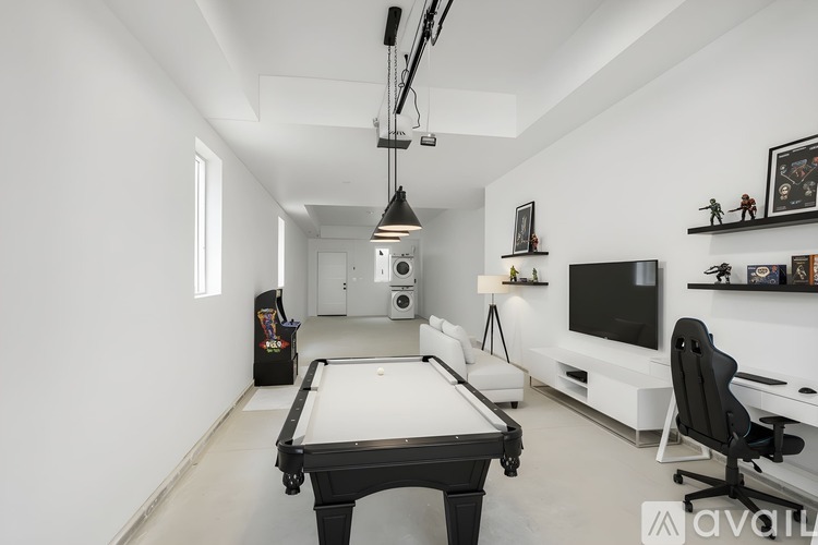 10746 Hortense St 3 Beds Apartment for Rent - Photo gallery 3