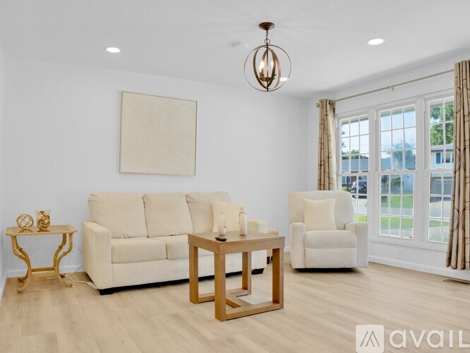 104 W Jackson St 3 Beds Single Family Home for Rent - Photo gallery 1