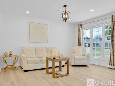 104 W Jackson St 3 Beds Apartment for Rent
