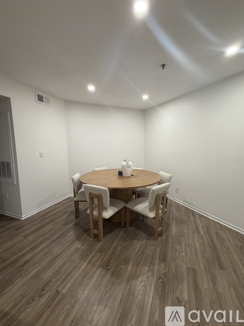 5805 Oak Bend Lane 2 Beds Condo for Rent - Photo gallery 3