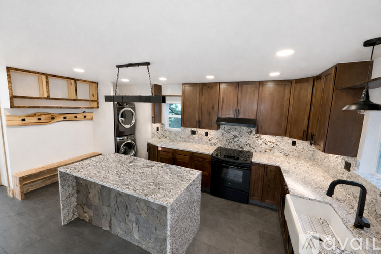 231 Rosebud Rd 3 Beds Single Family Home for Rent - Photo gallery 5
