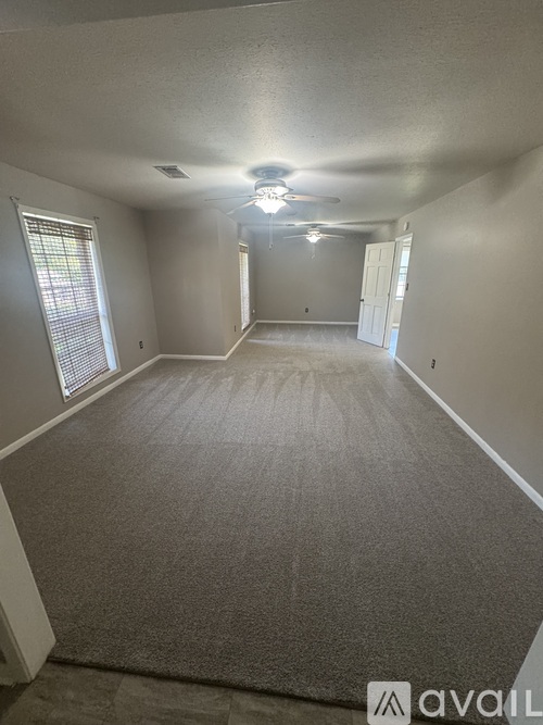 1521 63rd Street 4 Beds Single Family Home for Rent - Photo gallery 2