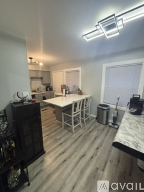 South Jeffery Avenue 2 Beds Townhouse for Rent - Photo gallery 1