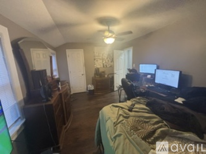 South Jeffery Avenue 2 Beds Townhouse for Rent - Photo gallery 2
