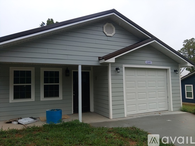 1045 Wood St 2 Beds Single Family Home for Rent - Photo gallery 1