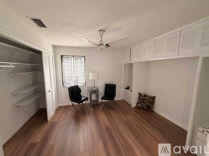 52 East Ct 2 Beds Townhouse for Rent - Photo gallery 1