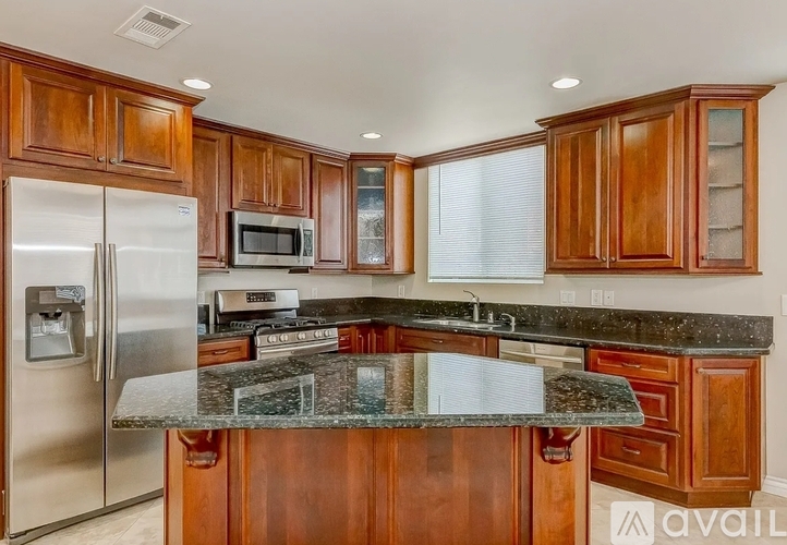 415 West Regent Street 3 Beds Townhouse for Rent - Photo gallery 2