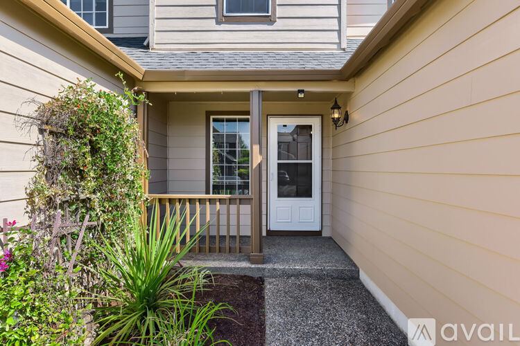 169 NE Skylar St. 3 Beds Single Family Home for Rent - Photo gallery 2
