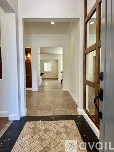 1679 Whispering Wind Drive 5 Beds Single Family Home for Rent - Photo gallery 4