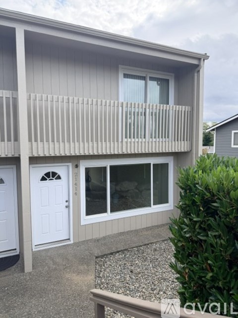 21414 5Th Place South 2 Beds Apartment for Rent