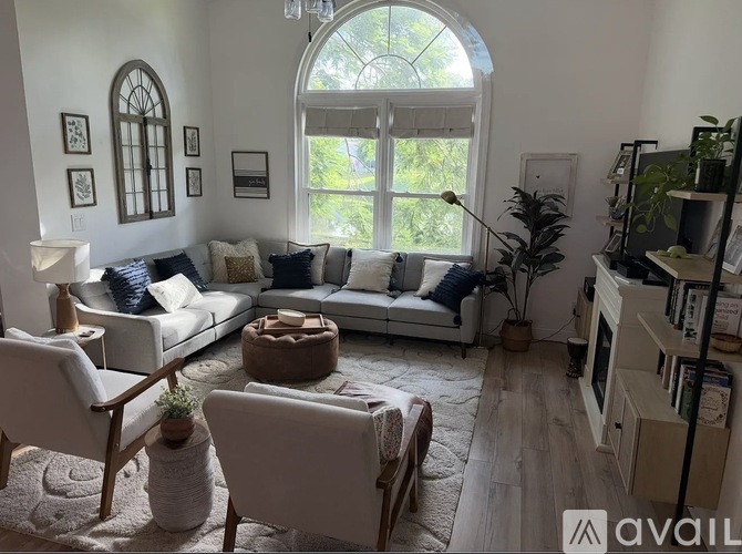 2700 Alicia Lane 3 Beds Single Family Home for Rent - Photo gallery 2