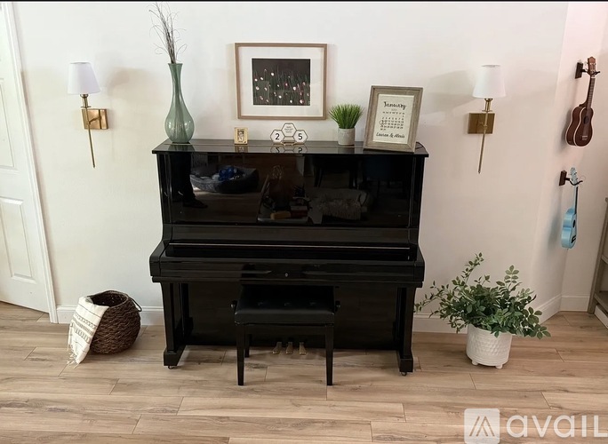 2700 Alicia Lane 3 Beds Single Family Home for Rent - Photo gallery 5