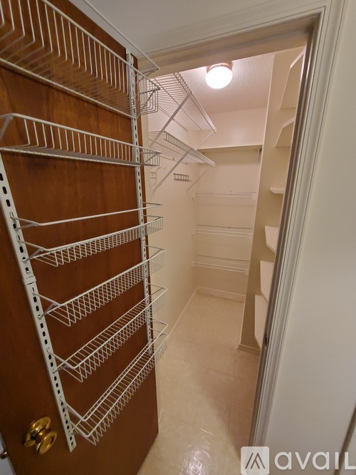 9168 Tally Ho Lane 3 Beds Single Family Home for Rent - Photo gallery 3