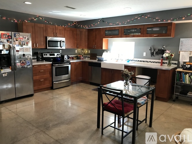 315 Johnson St 4 Beds Apartment for Rent - Photo gallery 2